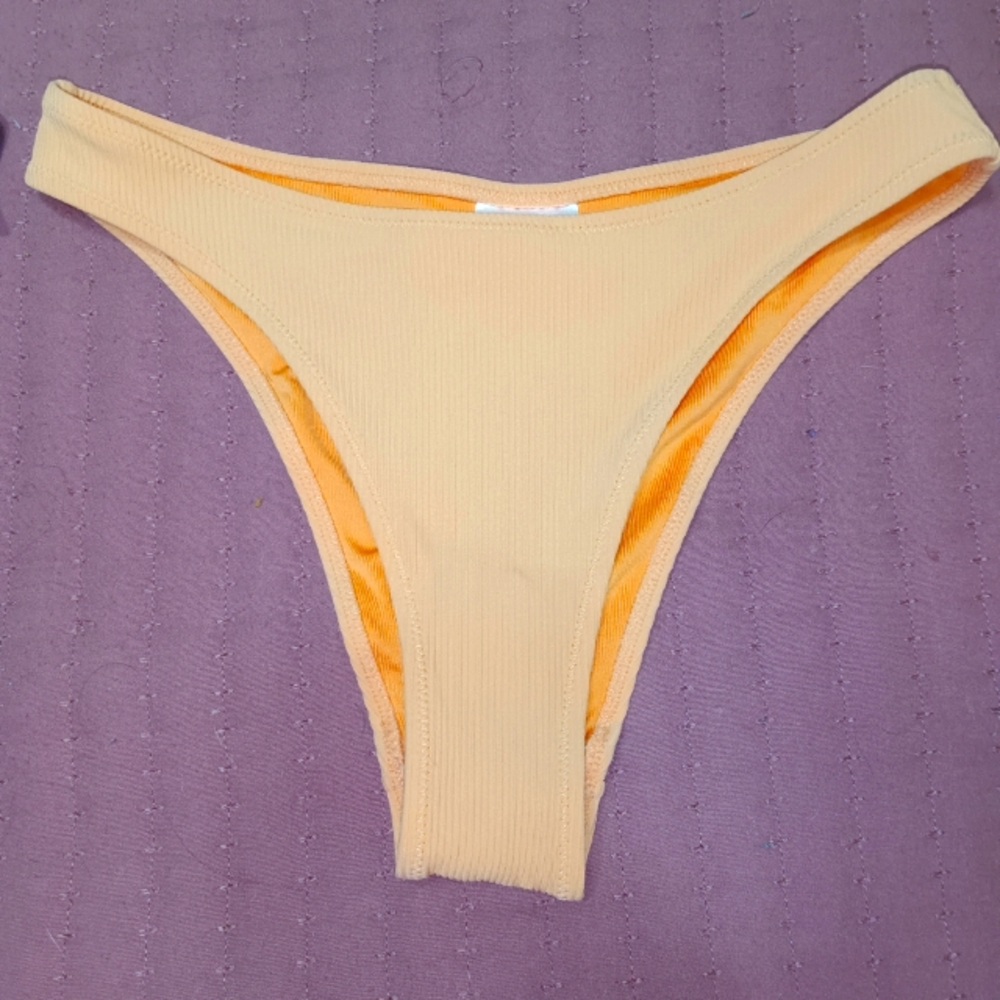 H&M bikini bottoms